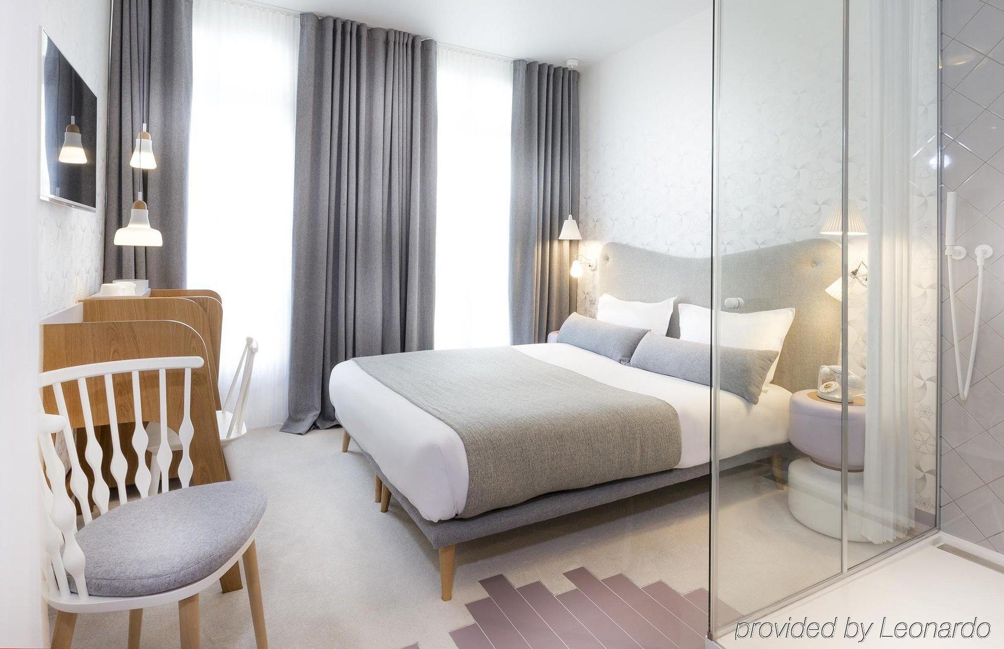 Hotel Le Lapin Blanc Paris Bagian luar foto
