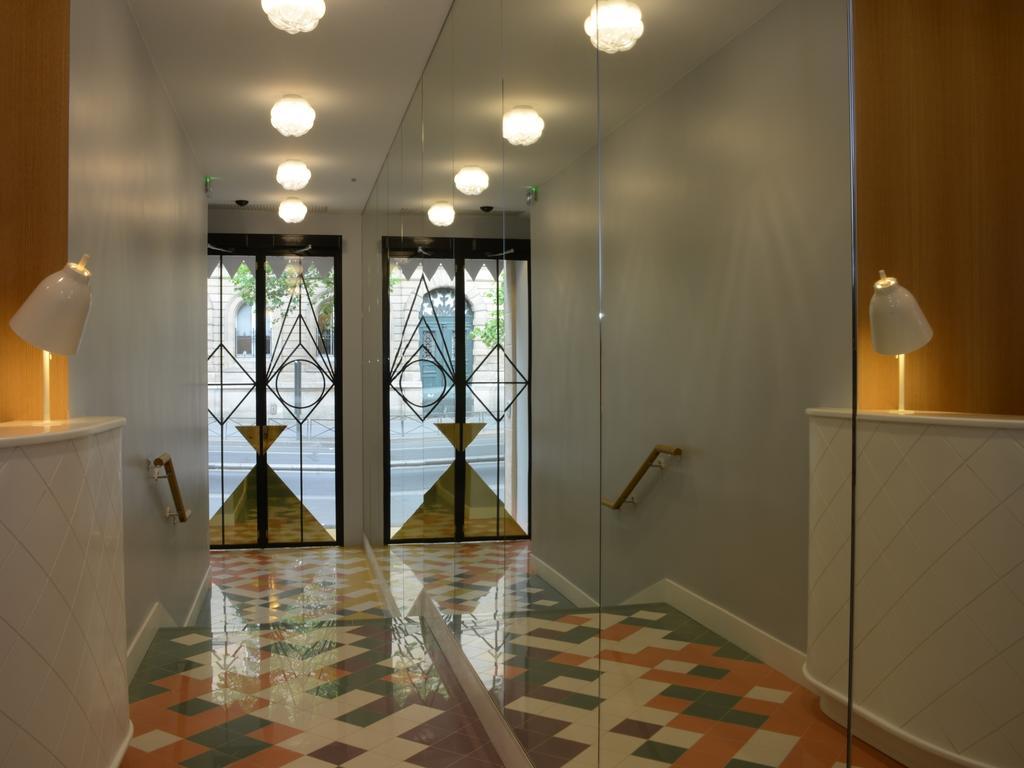 Hotel Le Lapin Blanc Paris Bagian luar foto