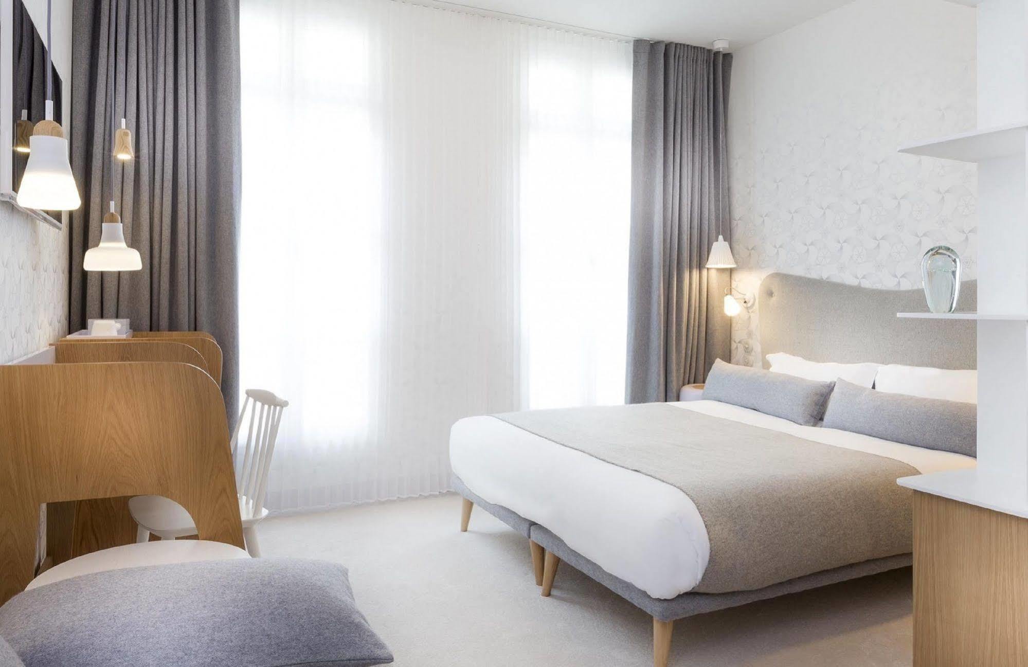Hotel Le Lapin Blanc Paris Bagian luar foto
