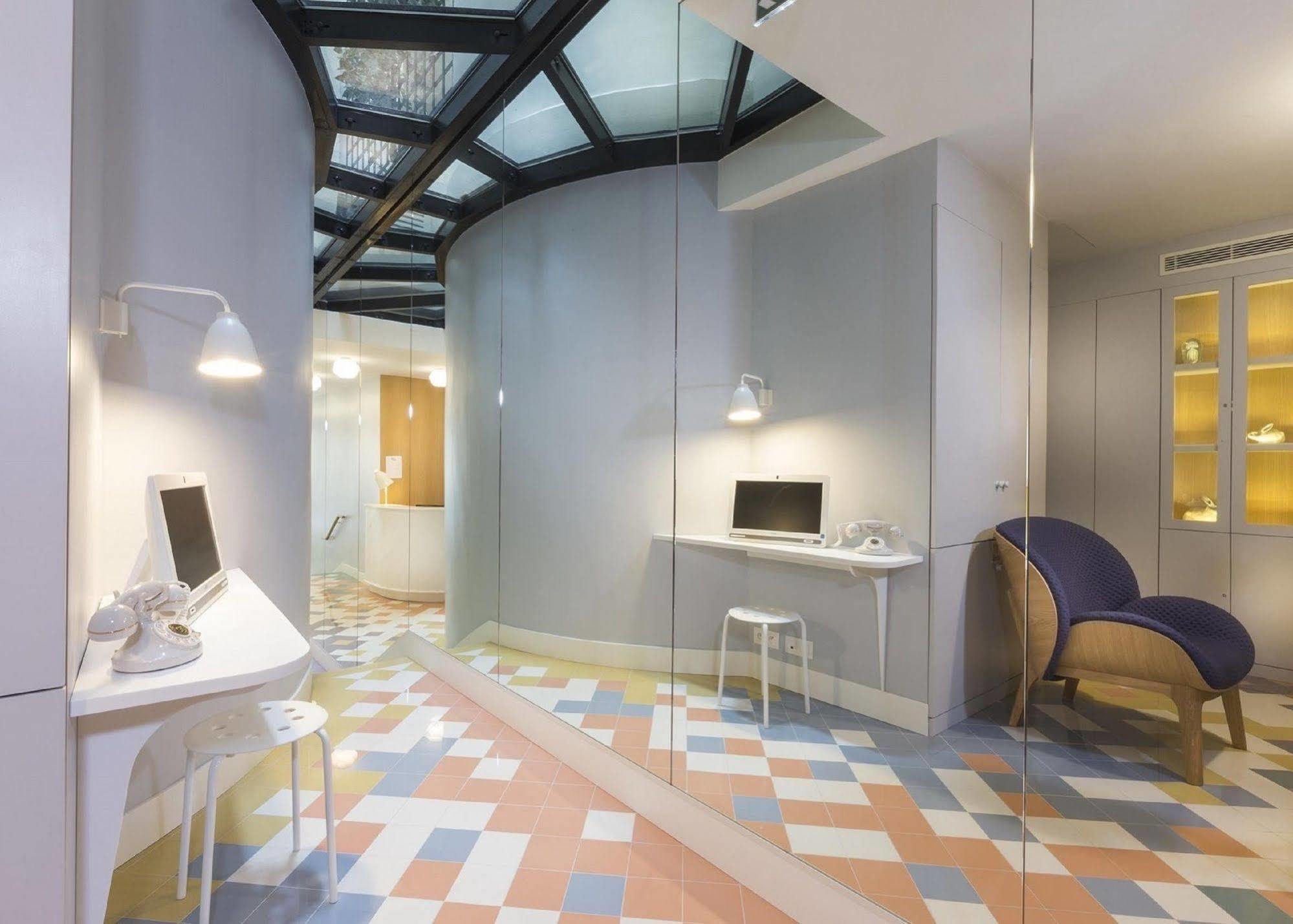 Hotel Le Lapin Blanc Paris Bagian luar foto