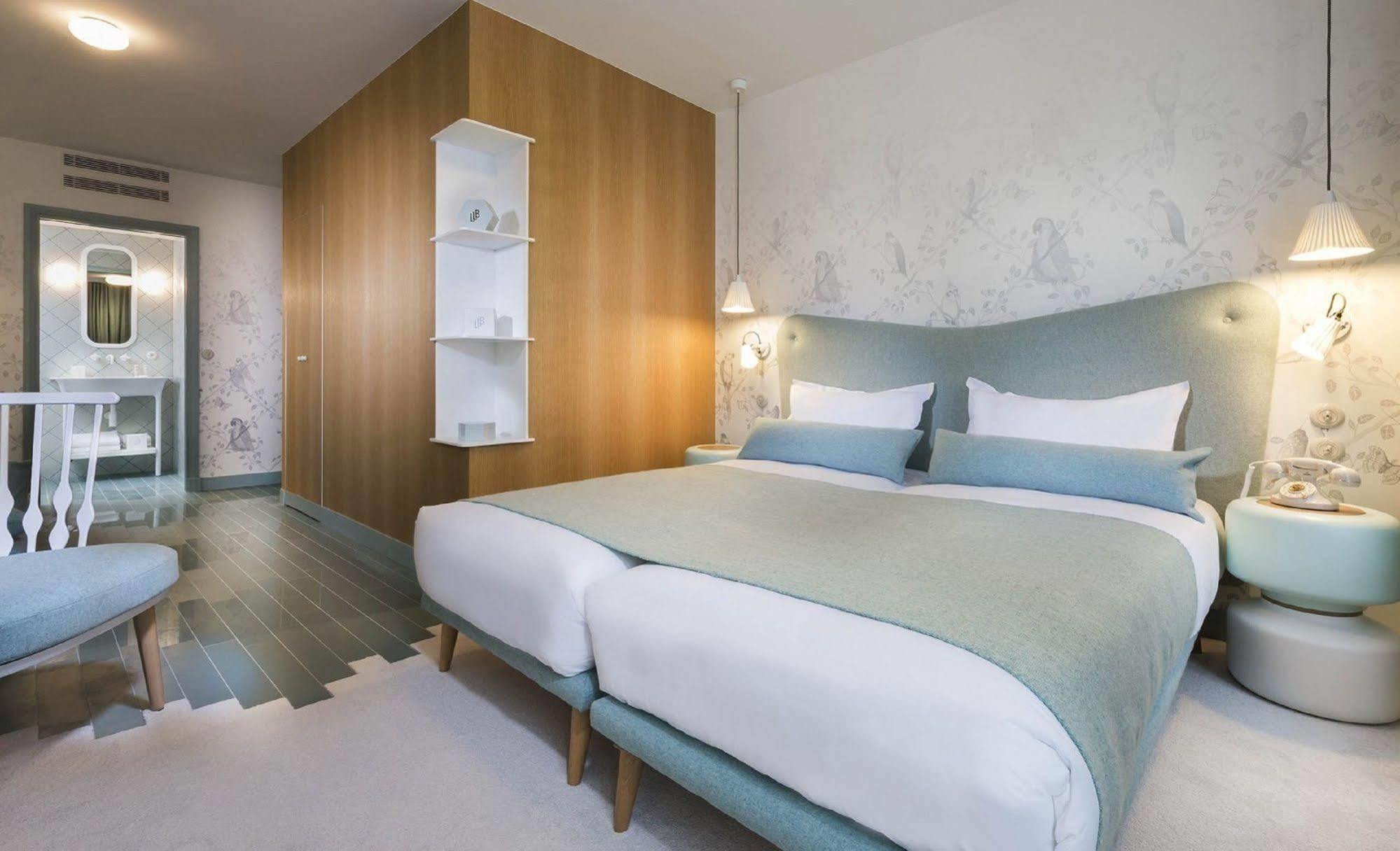 Hotel Le Lapin Blanc Paris Bagian luar foto